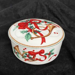MIKASA Jubilation Maxima Covered 5" Dish Candy Trinket Nut Horn Holly Red Ribbon